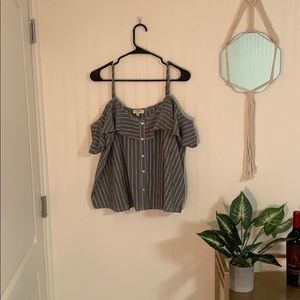 Umgee • cold shoulder blouse